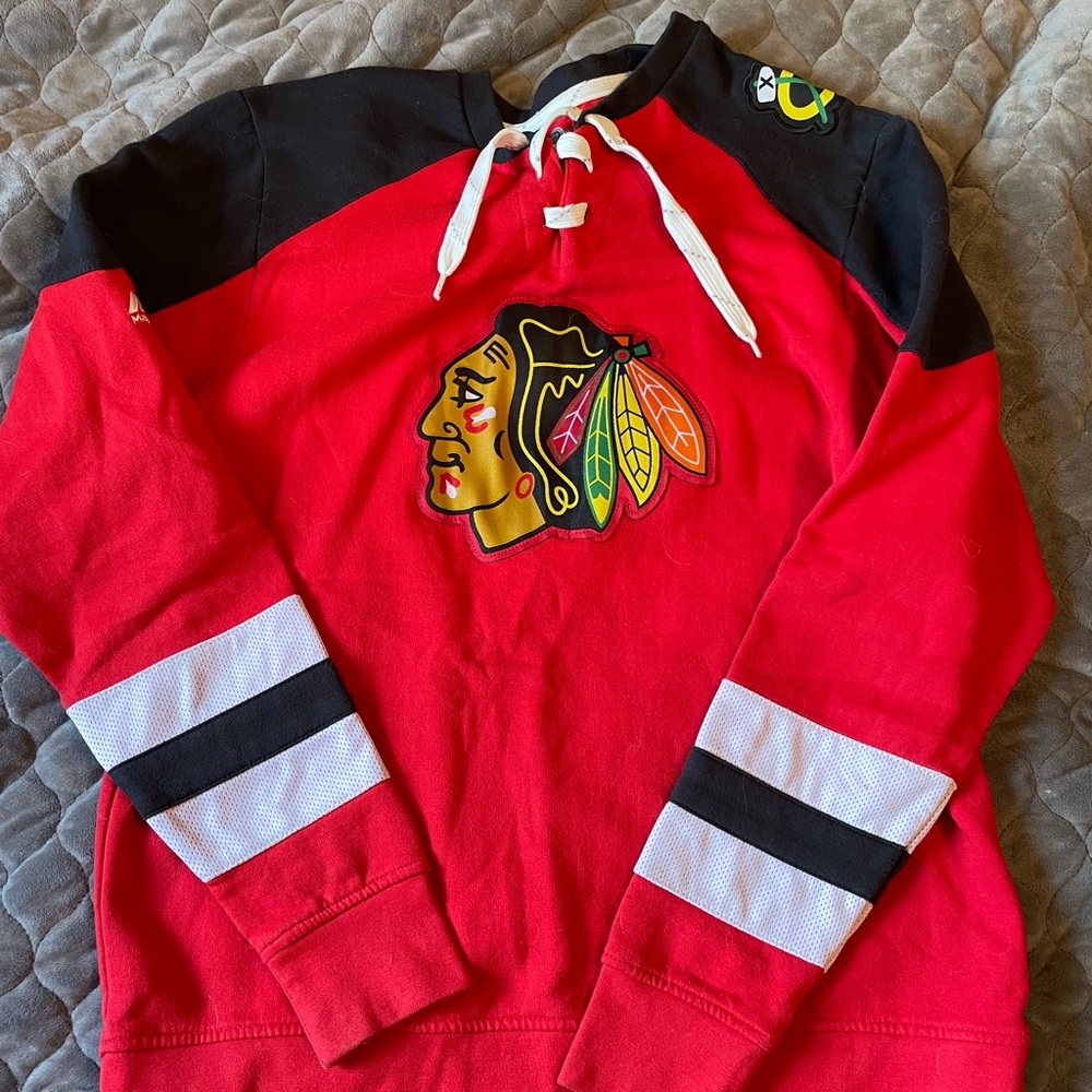 Chicago Blackhawks Men’s Medium Hockey Jersey Crew Neck